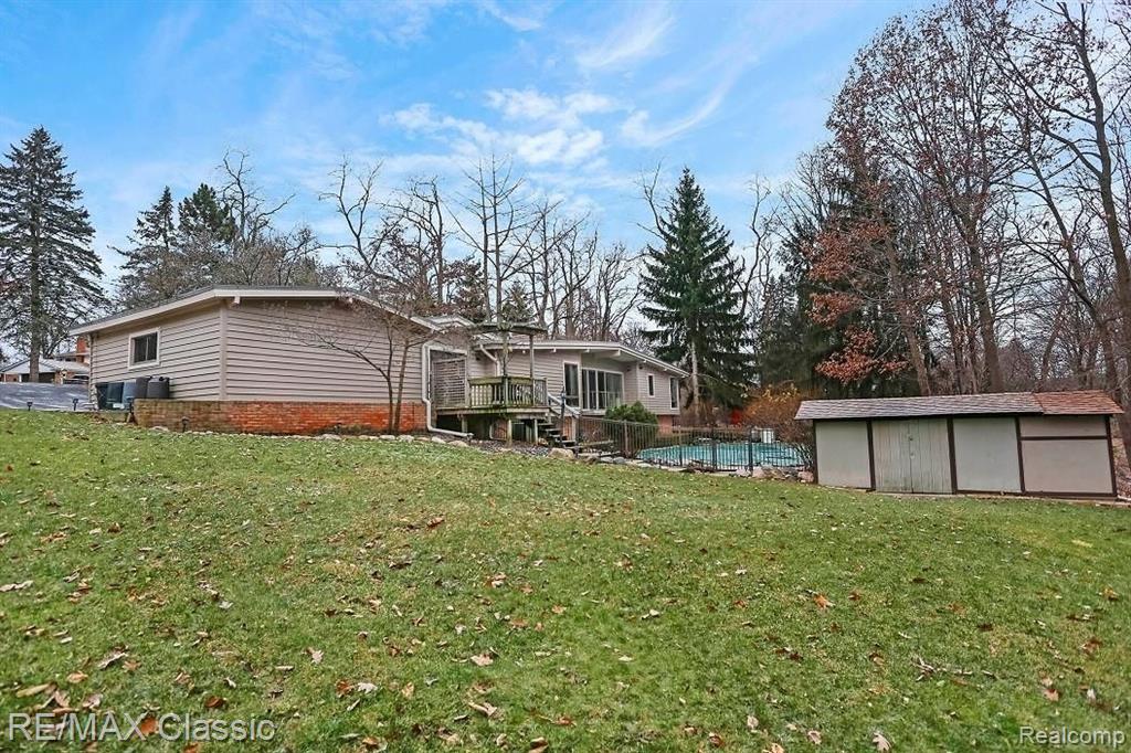36150 Paddleford Road Farmington Hills, MI 48331 - Photo 33 of 34