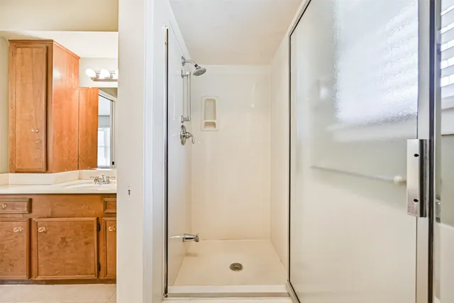 $565,000 | 803 Greenbriar Drive, Friendswood, TX 77546