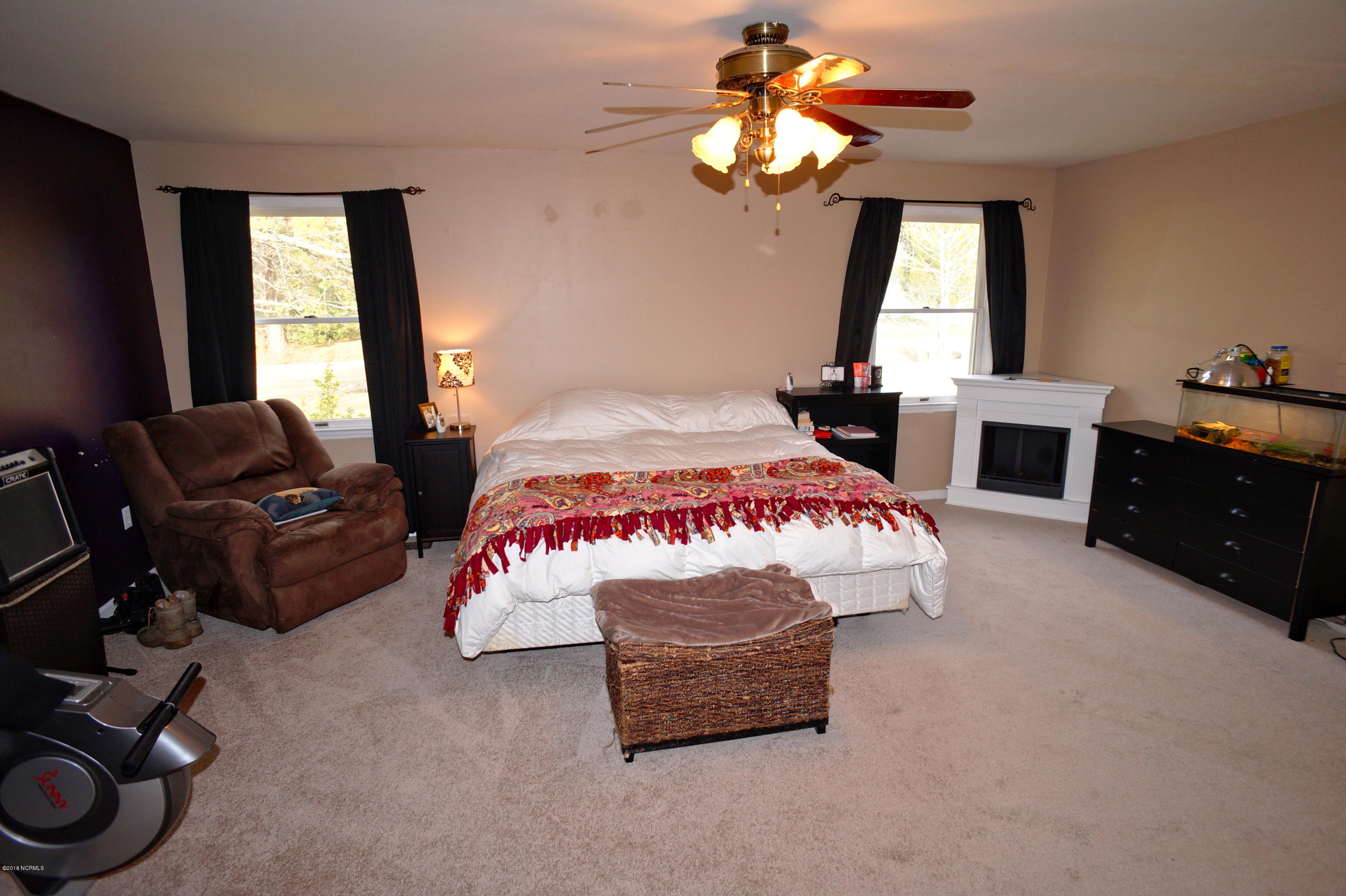 321 Craven County Road New Bern, NC 28560 - Photo 14 of 34 Master Suite