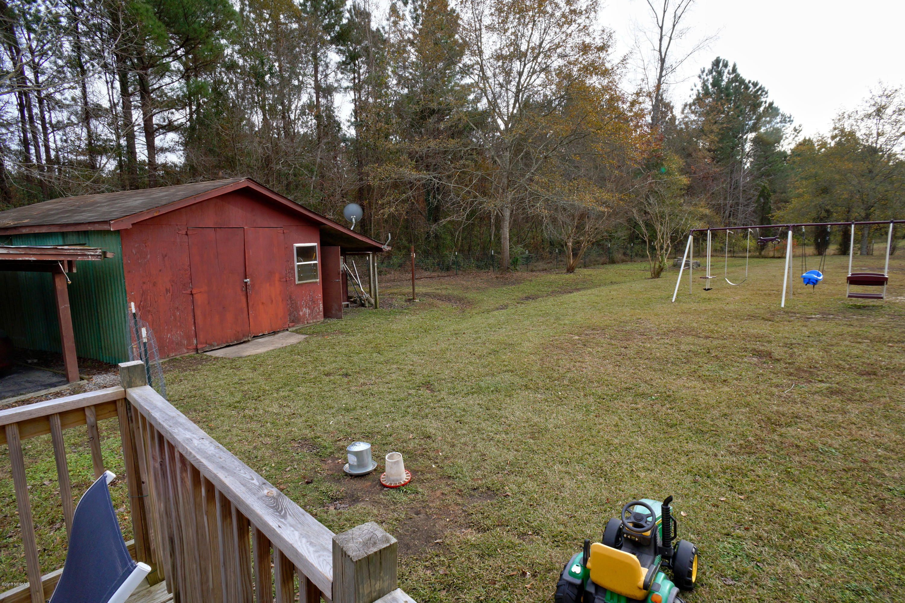 321 Craven County Road New Bern, NC 28560 - Photo 31 of 34 Outbuilding