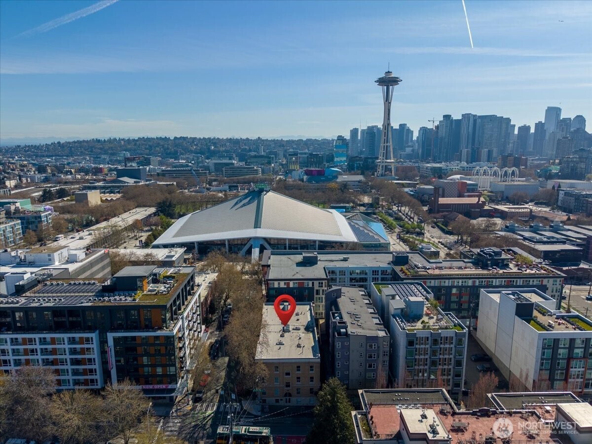 7 Harrison Street, Unit 20 Seattle, WA 98109 - Photo 21 of 27 a view of city