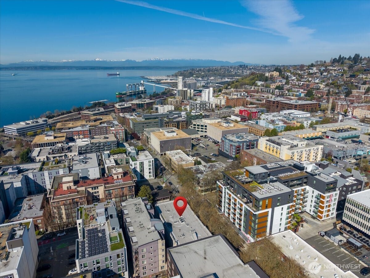 7 Harrison Street, Unit 20 Seattle, WA 98109 - Photo 24 of 27 an aerial view of a city