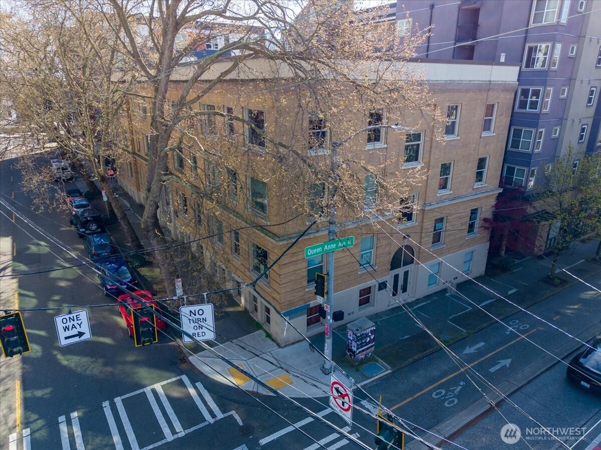 7 Harrison Street, Unit 20 Seattle, WA 98109 - Photo 26 of 27 a view of steet