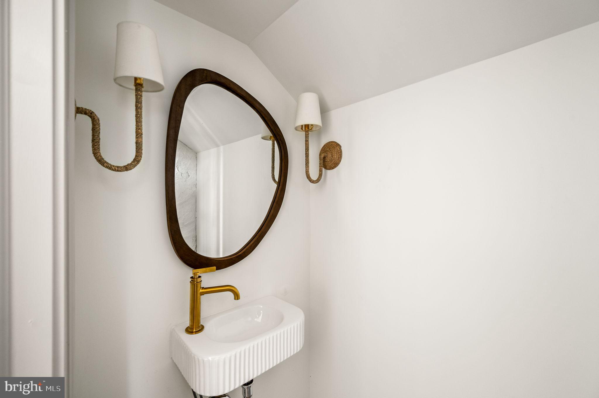301 Reservoir Road West Chester, PA 19380 - Photo 50 of 82 Powder Room