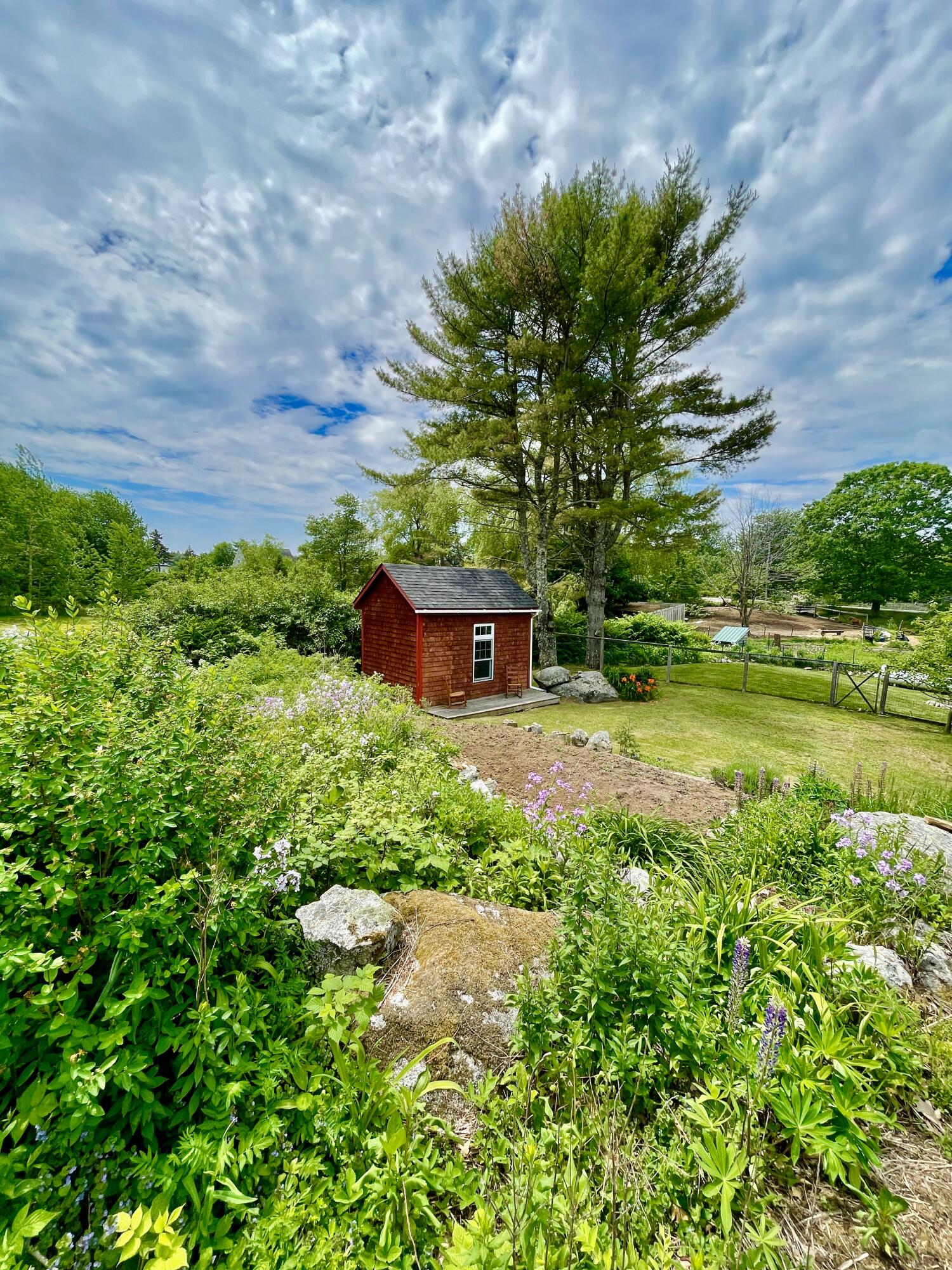 7 2nd Street Spruce Head, ME 04859 - Photo 10 of 47 5E82D1A0-F6A8-44A0-AC74-B1C0D6A307BA_1_2