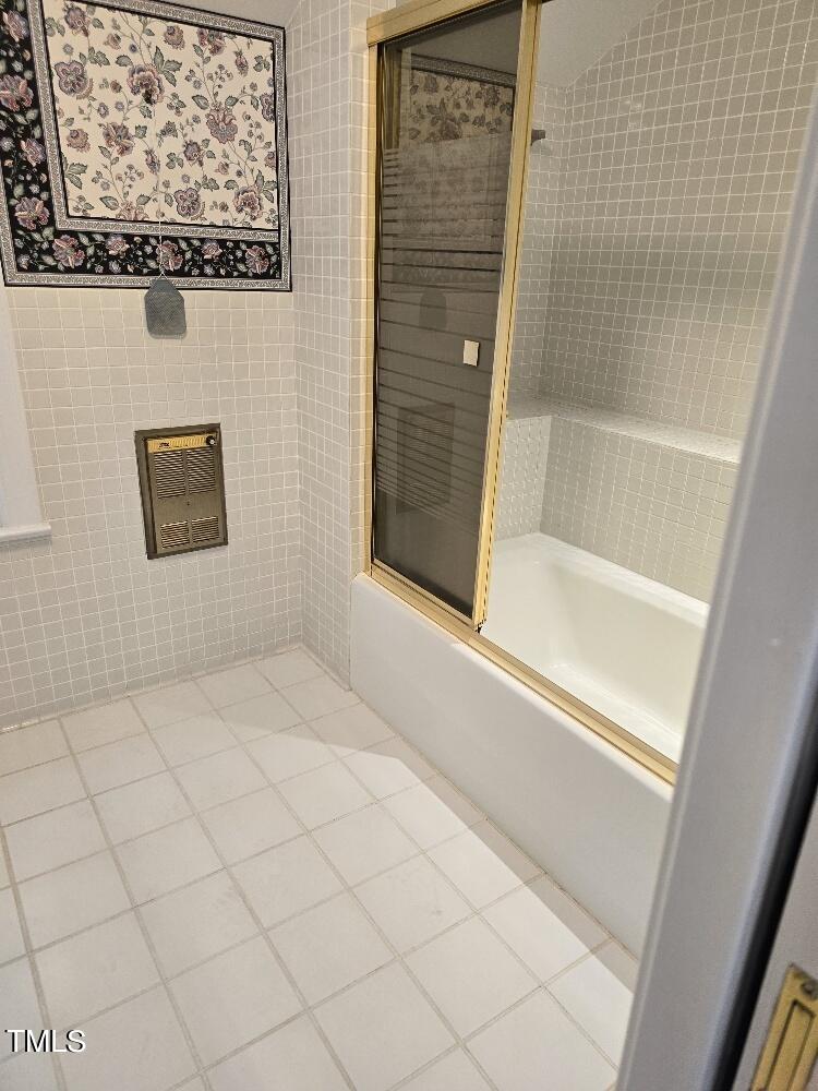 511 Providence Road Oxford, NC 27565 - Photo 46 of 56 Master bath