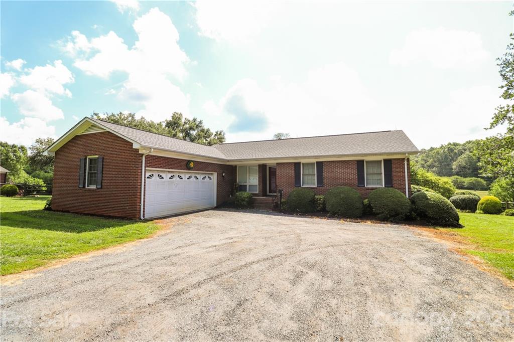 3579 Cold Springs Road South Concord, NC 28025 - Photo 2 of 28 Gallery Image 2