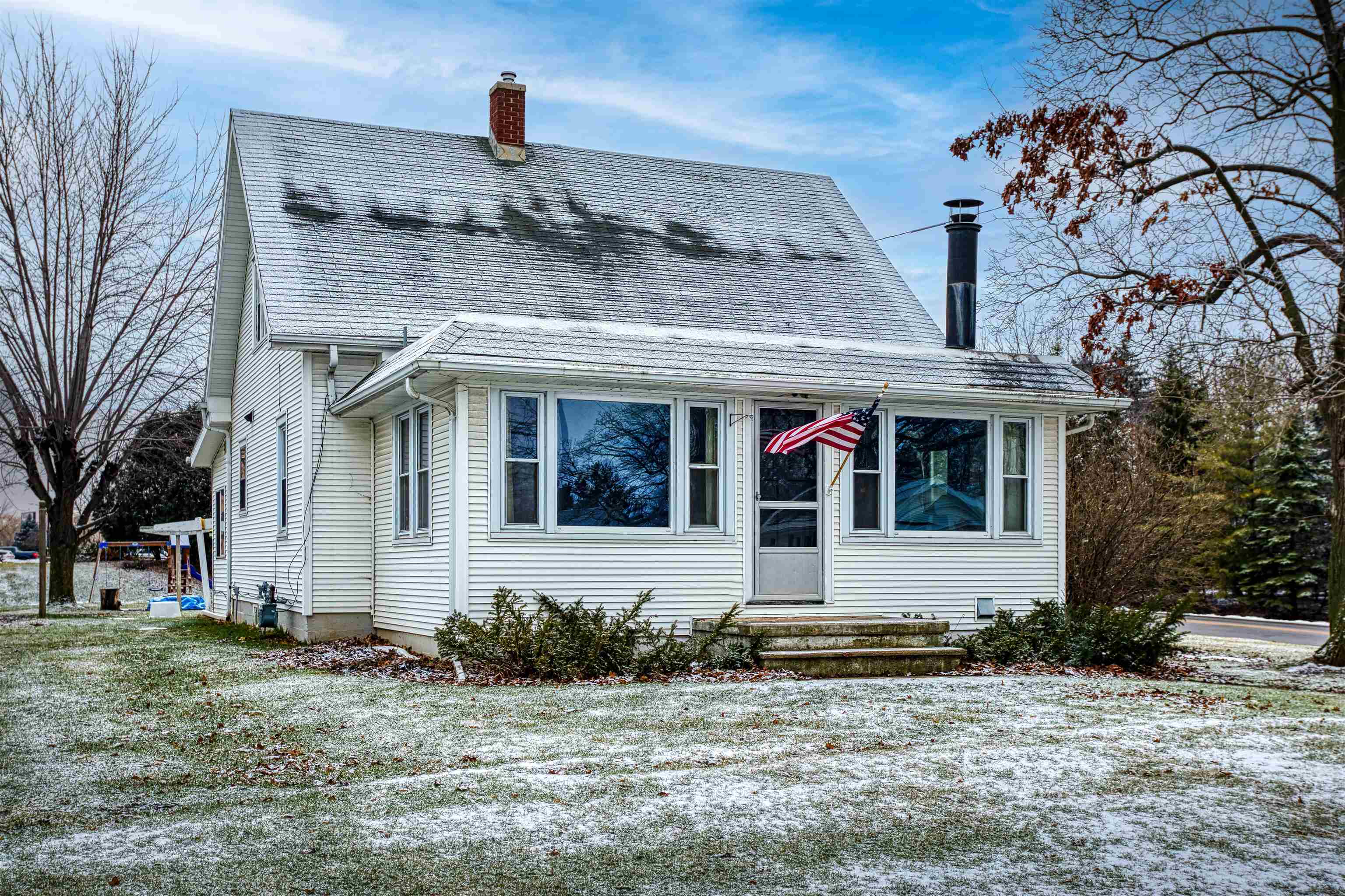 2429 Omro Road Oshkosh, WI 54904 - Photo 1 of 1