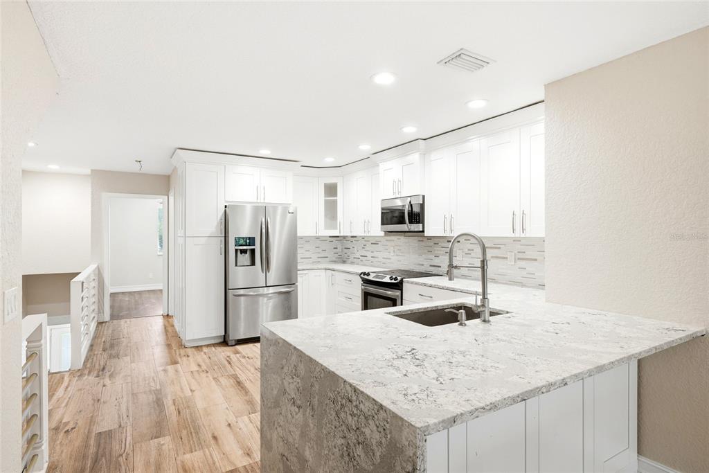 9824 Indian Key Trail, Unit 80 Seminole, FL 33776 - Photo 6 of 37
