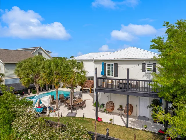 $999,999 | 306 Coconut Grove Court, Panama City Beach, FL 32407