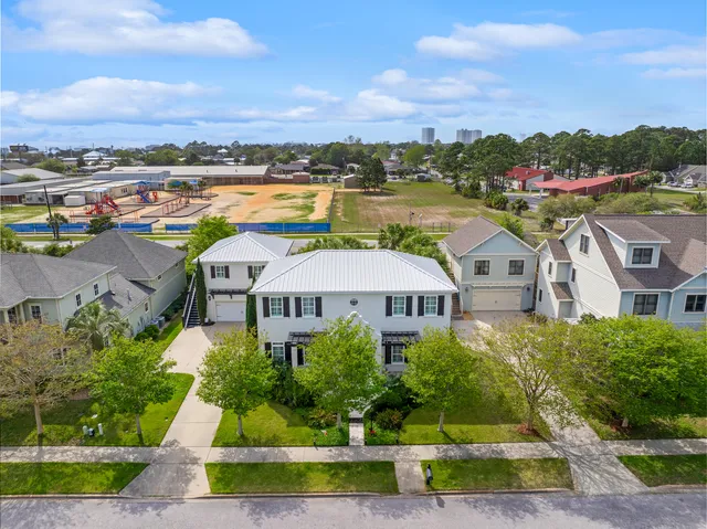 $999,999 | 306 Coconut Grove Court, Panama City Beach, FL 32407