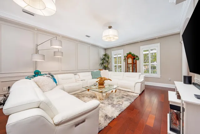 $999,999 | 306 Coconut Grove Court, Panama City Beach, FL 32407