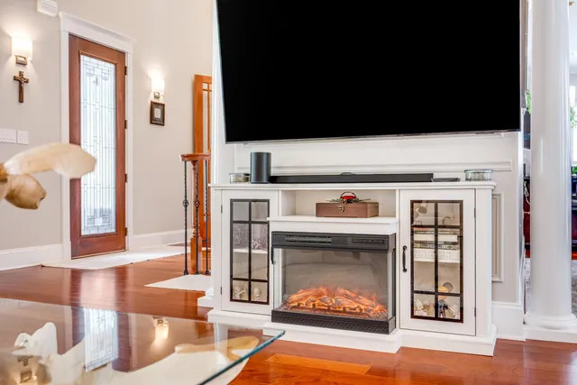 $999,999 | 306 Coconut Grove Court, Panama City Beach, FL 32407