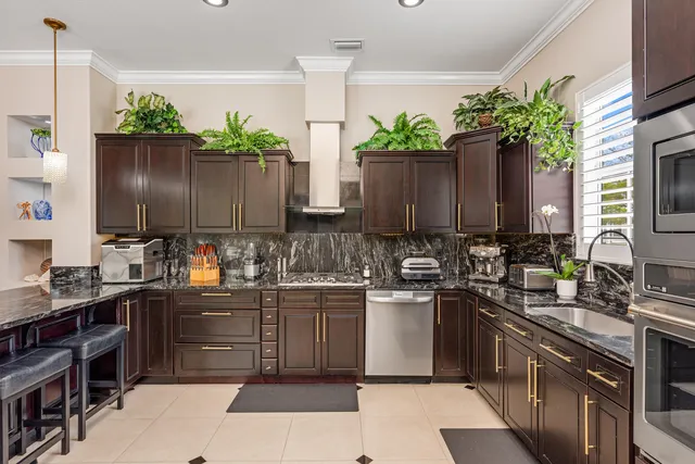 $999,999 | 306 Coconut Grove Court, Panama City Beach, FL 32407