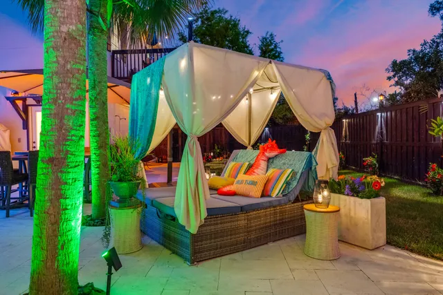 $999,999 | 306 Coconut Grove Court, Panama City Beach, FL 32407