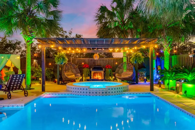 $999,999 | 306 Coconut Grove Court, Panama City Beach, FL 32407