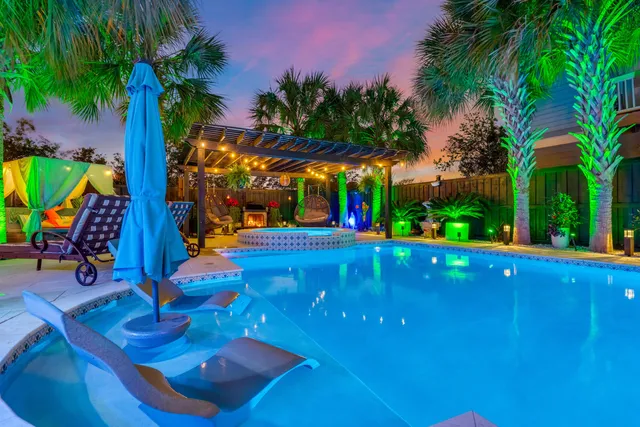 $999,999 | 306 Coconut Grove Court, Panama City Beach, FL 32407