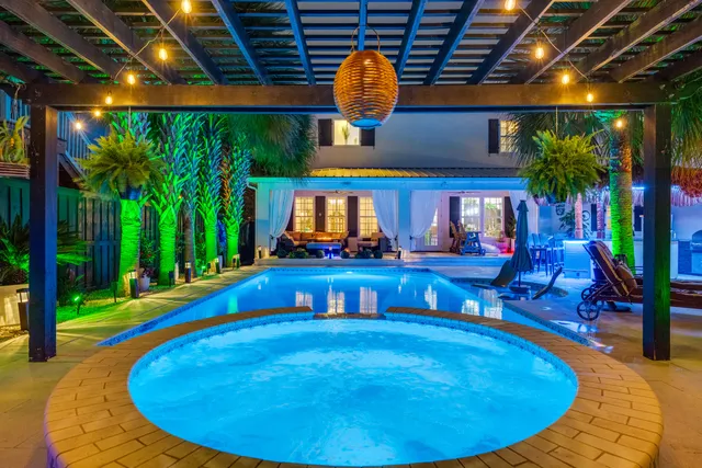 $999,999 | 306 Coconut Grove Court, Panama City Beach, FL 32407