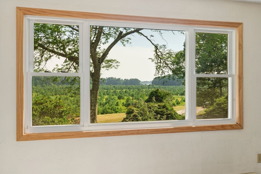 22 Long Neck Road Wareham, MA 02532 - Photo 12 of 37