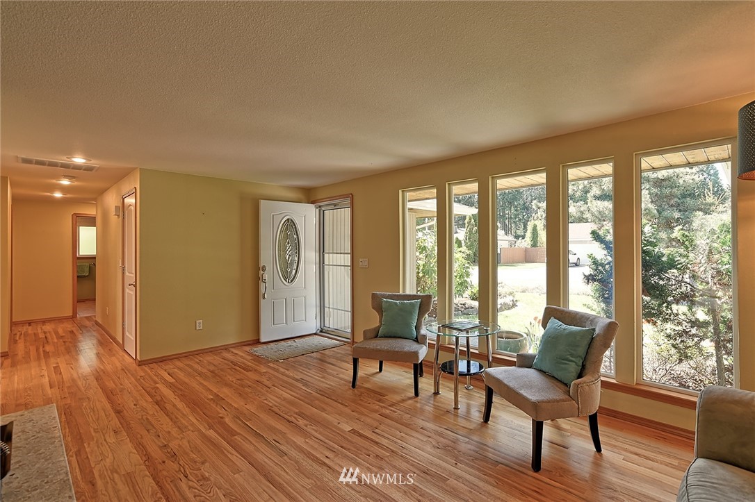 11619 31st Drive Southeast Everett, WA 98208 - Photo 5 of 30 a living room with furniture and a large window