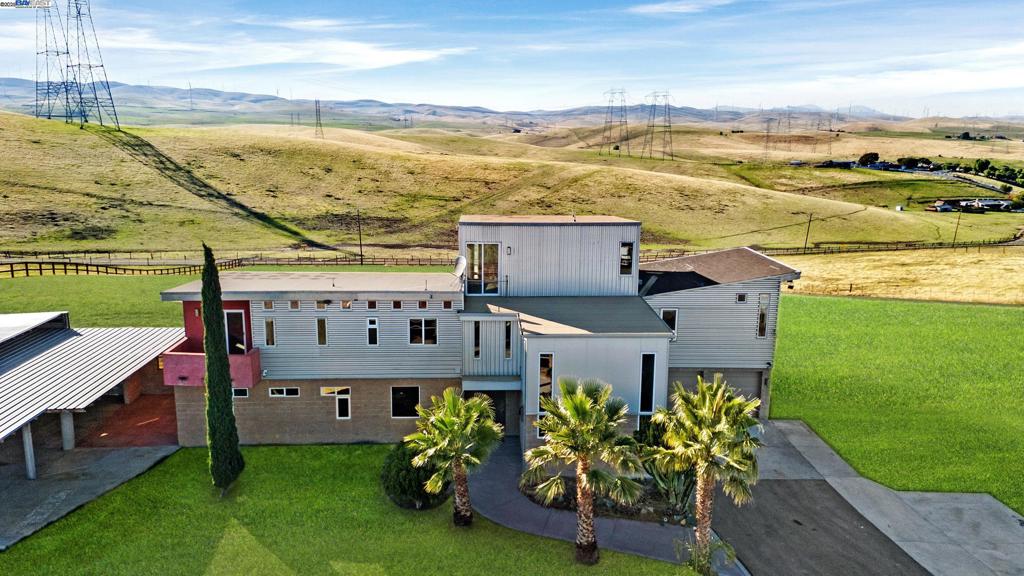 17011-17011 North Midway Road Tracy, CA 95377 - Photo 1 of 52