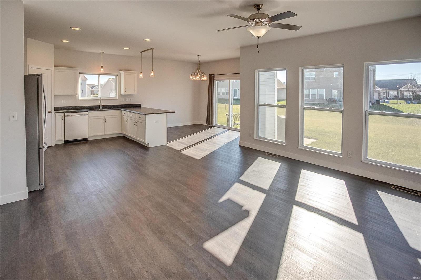 2624 Beacon Point Court Shiloh, IL 62221 - Photo 13 of 42