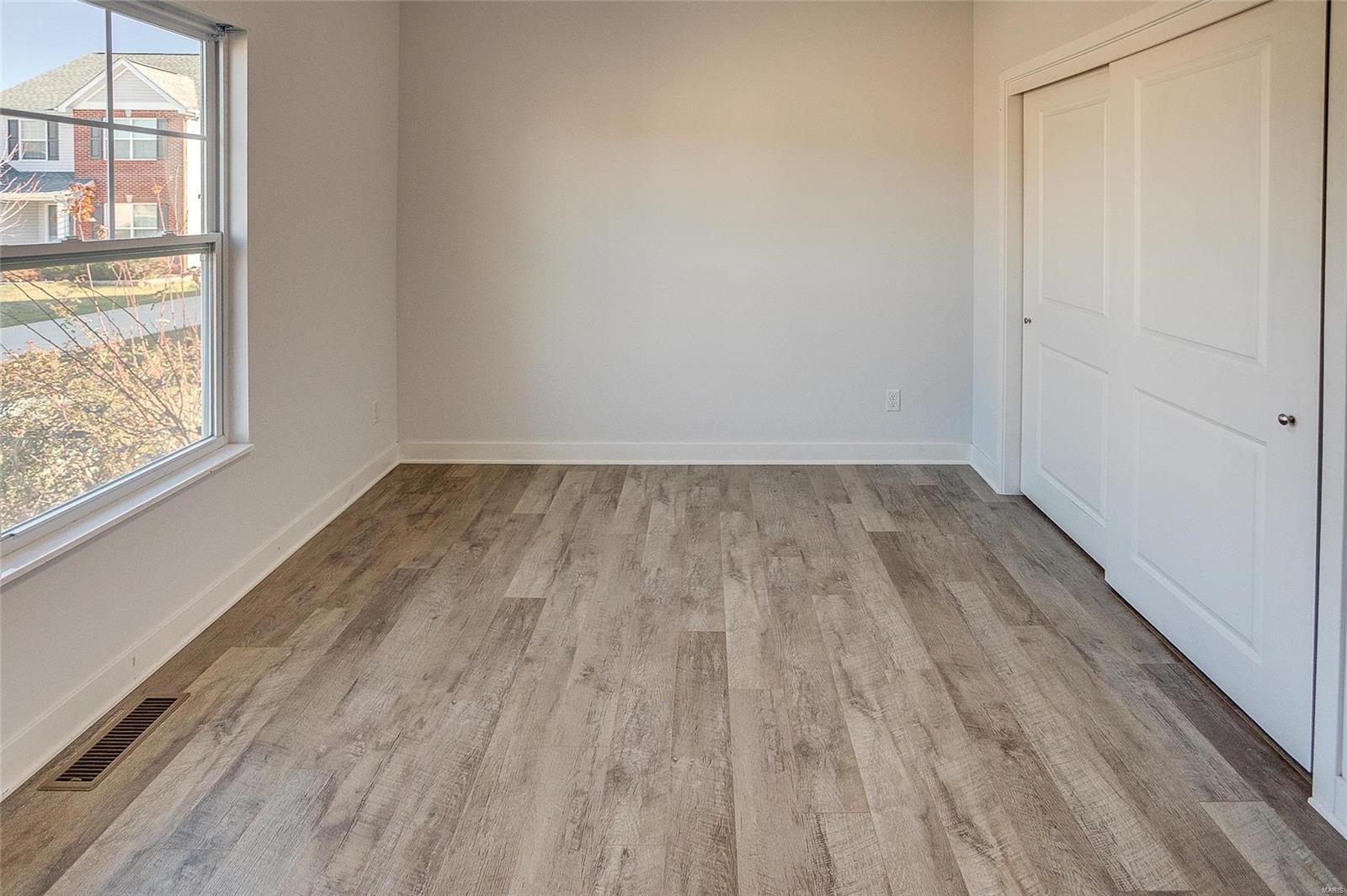 2624 Beacon Point Court Shiloh, IL 62221 - Photo 4 of 42