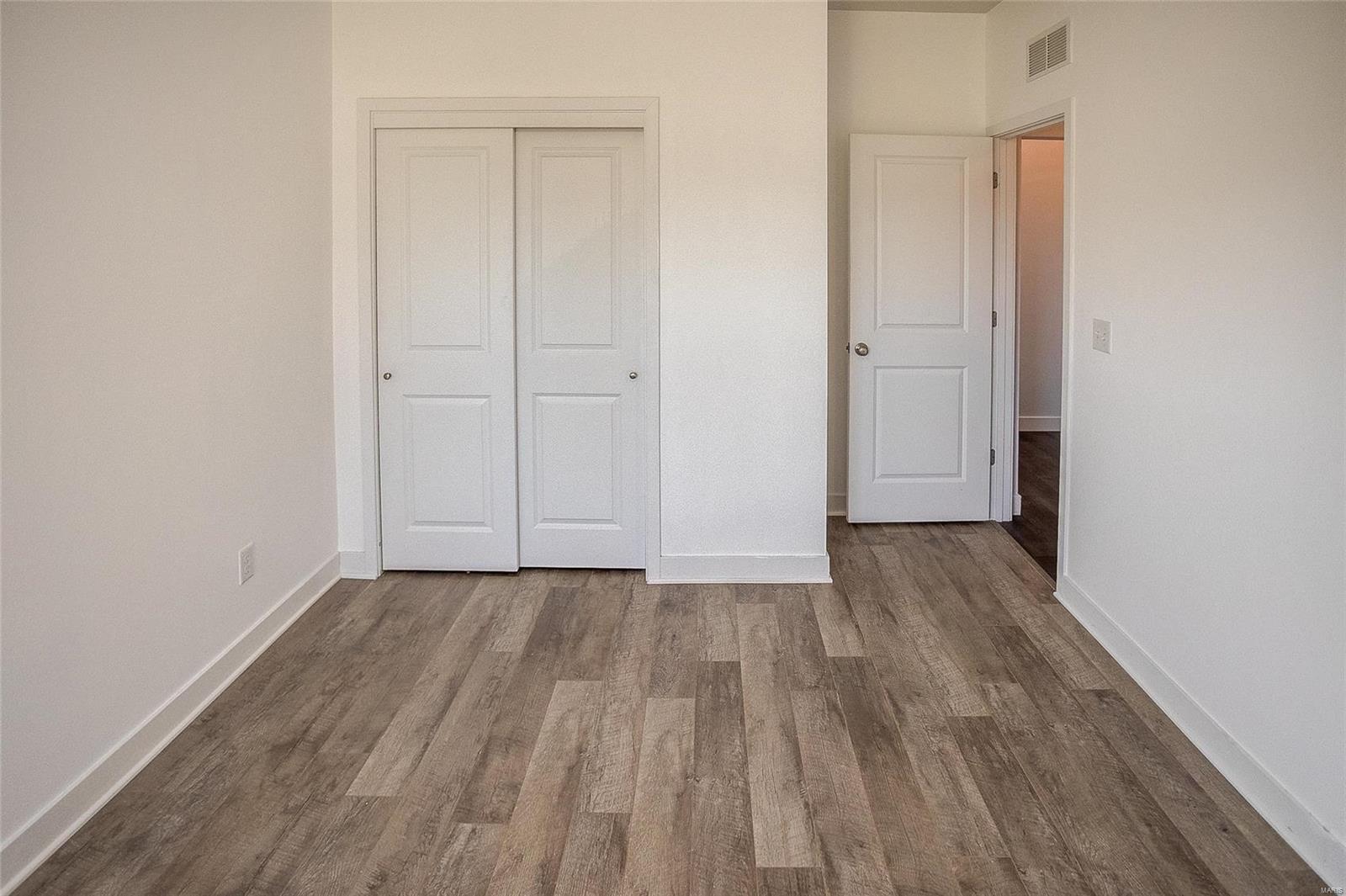 2624 Beacon Point Court Shiloh, IL 62221 - Photo 7 of 42