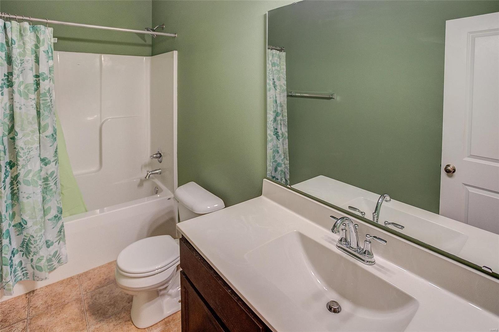 2624 Beacon Point Court Shiloh, IL 62221 - Photo 9 of 42