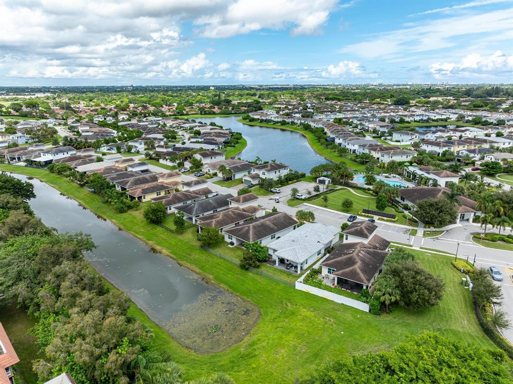 4185 Marina Way Deerfield Beach, FL 33064 - Photo 32 of 40 an aerial view of residential houses with outdoor space