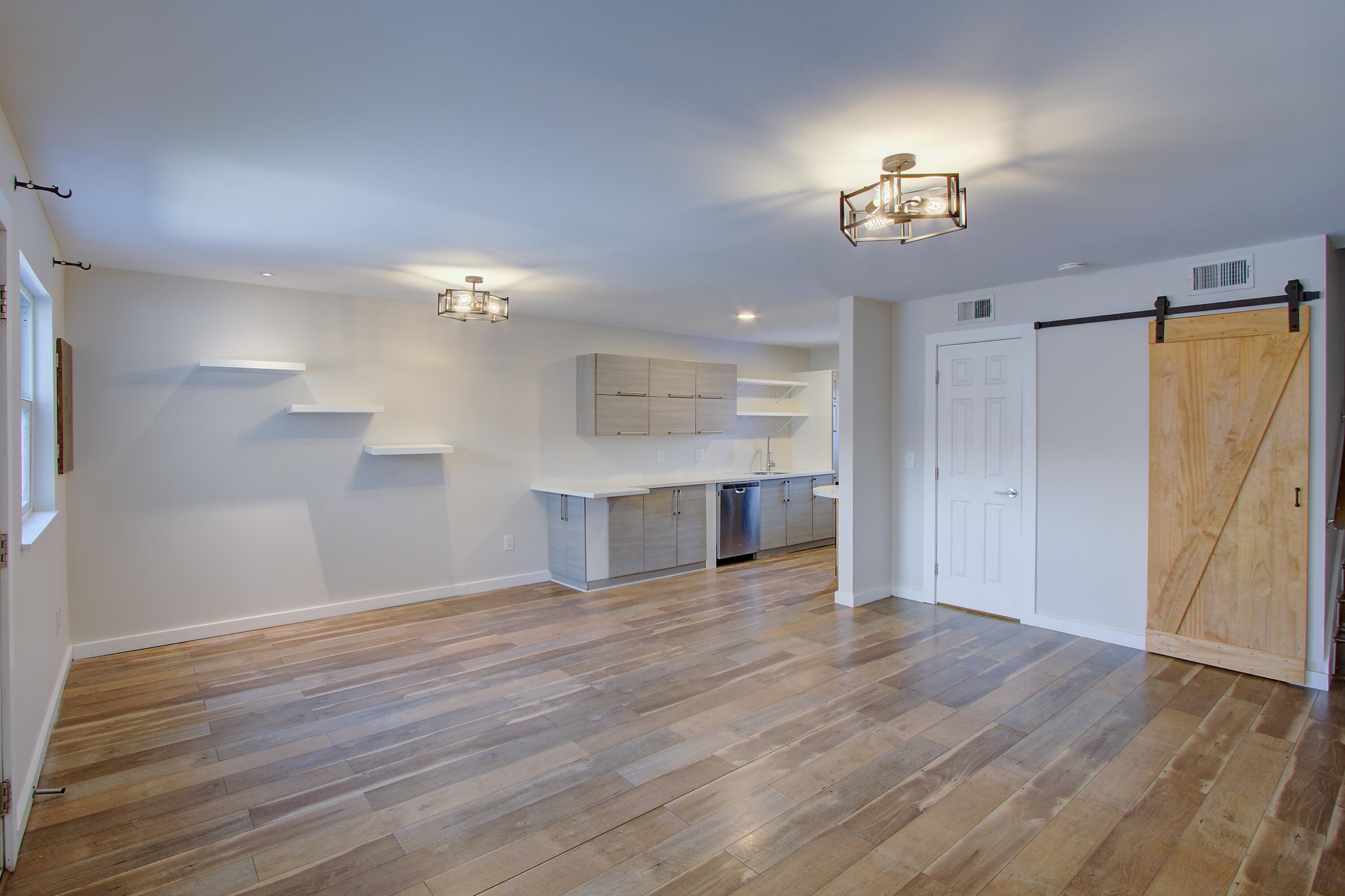 134 Congress Street, Unit B Charleston, SC 29403 - Photo 3 of 15 07082026-155