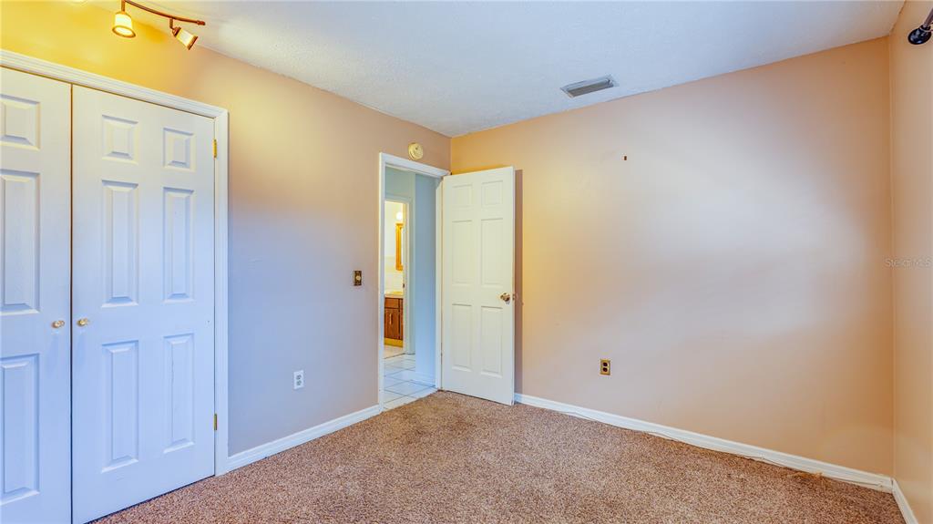 633 Huntington Street Brandon, FL 33511 - Photo 27 of 35 a view of an empty room