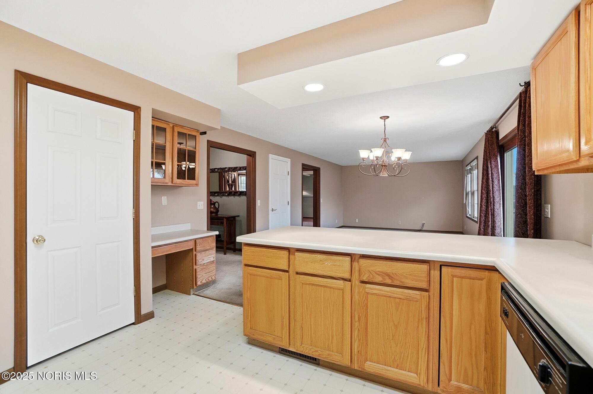 5053 Bennett Road Toledo, OH 43612 - Photo 20 of 59 022