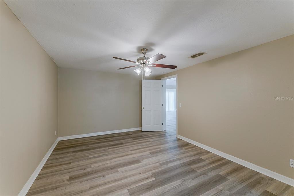 1084 Doyle Road Deltona, FL 32725 - Photo 20 of 45 Gallery Image 20