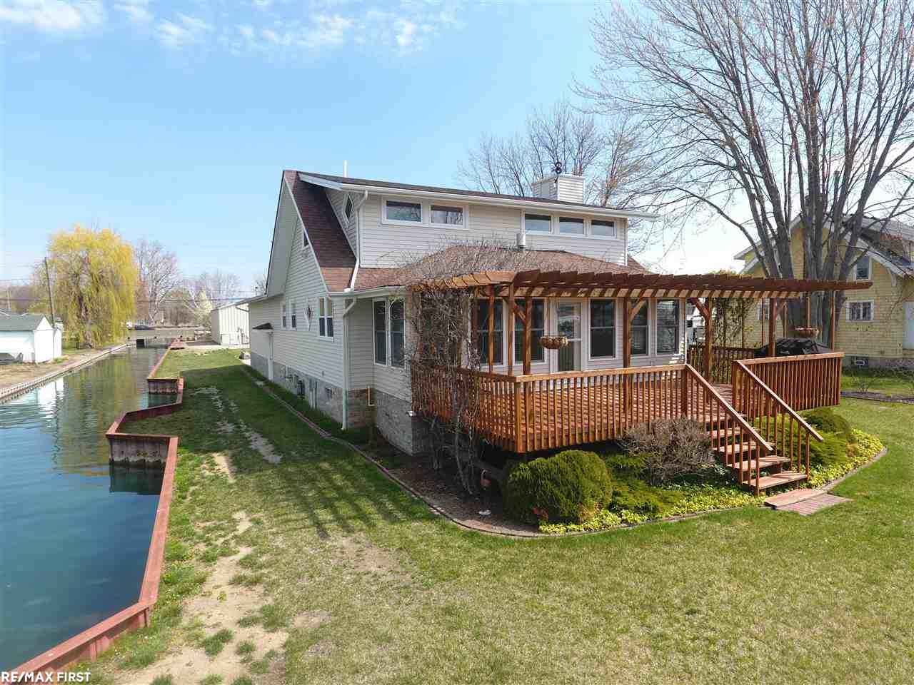 5843 Pointe Tremble Road Algonac, MI 48001 - Photo 6 of 84