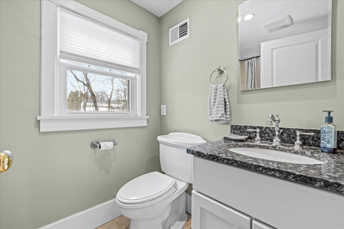 27 Howard Avenue Rutland, VT 05701 - Photo 29 of 31