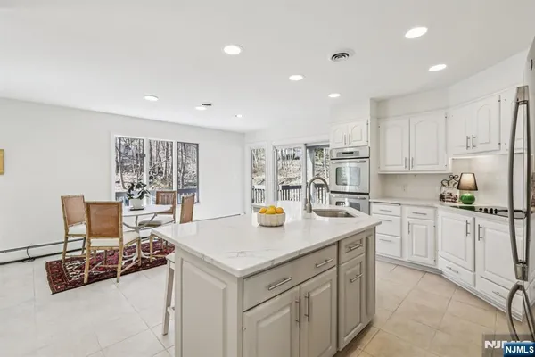 $1,495,000 | 11 Carlough Road, Upper Saddle River, NJ 07458