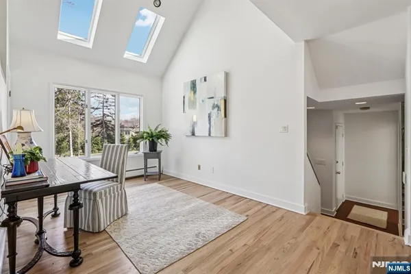 $1,495,000 | 11 Carlough Road, Upper Saddle River, NJ 07458