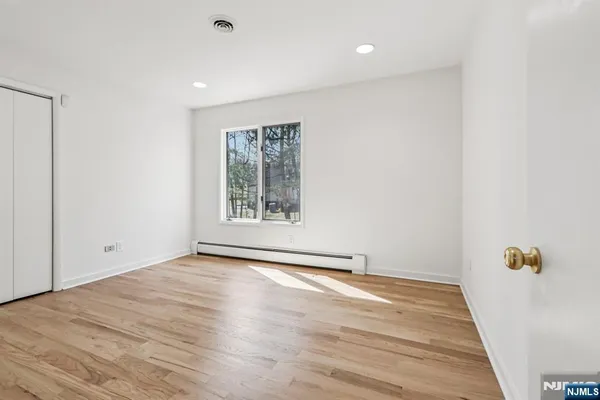 $1,495,000 | 11 Carlough Road, Upper Saddle River, NJ 07458