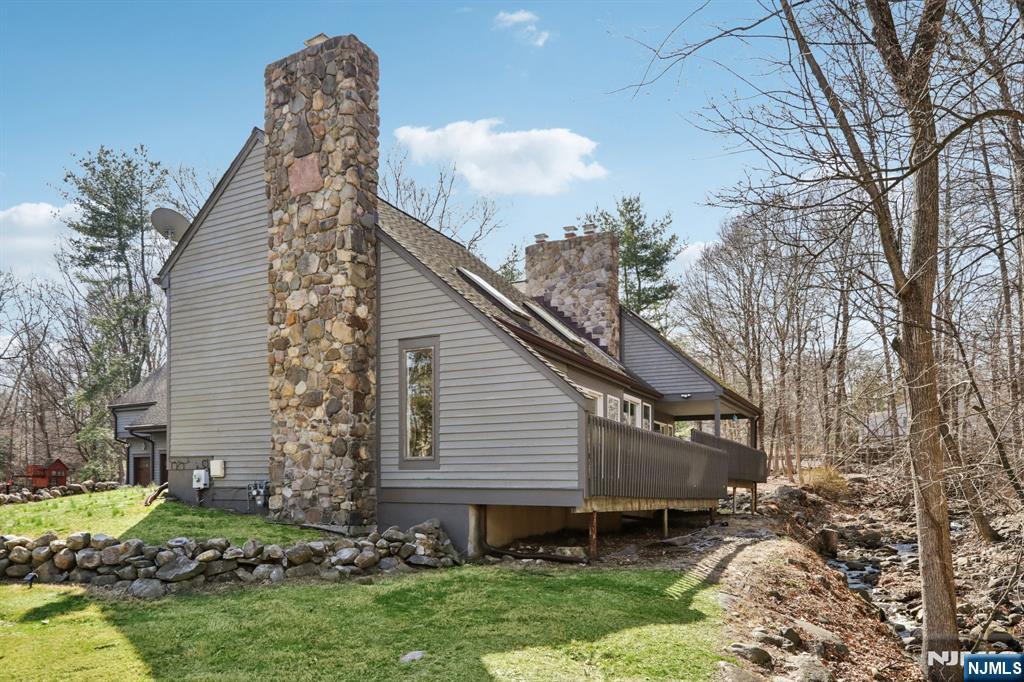 11 Carlough Road Upper Saddle River, NJ 07458 - Photo 37 of 43