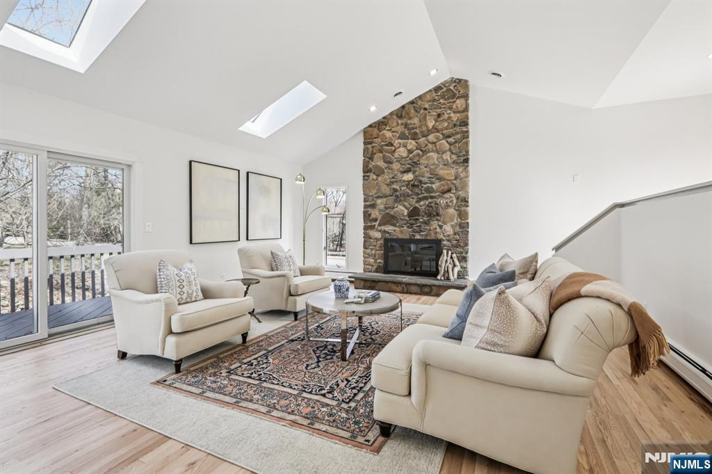 11 Carlough Road Upper Saddle River, NJ 07458 - Photo 4 of 43