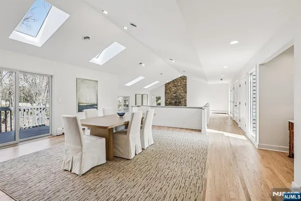 $1,495,000 | 11 Carlough Road, Upper Saddle River, NJ 07458