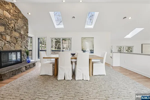 $1,495,000 | 11 Carlough Road, Upper Saddle River, NJ 07458