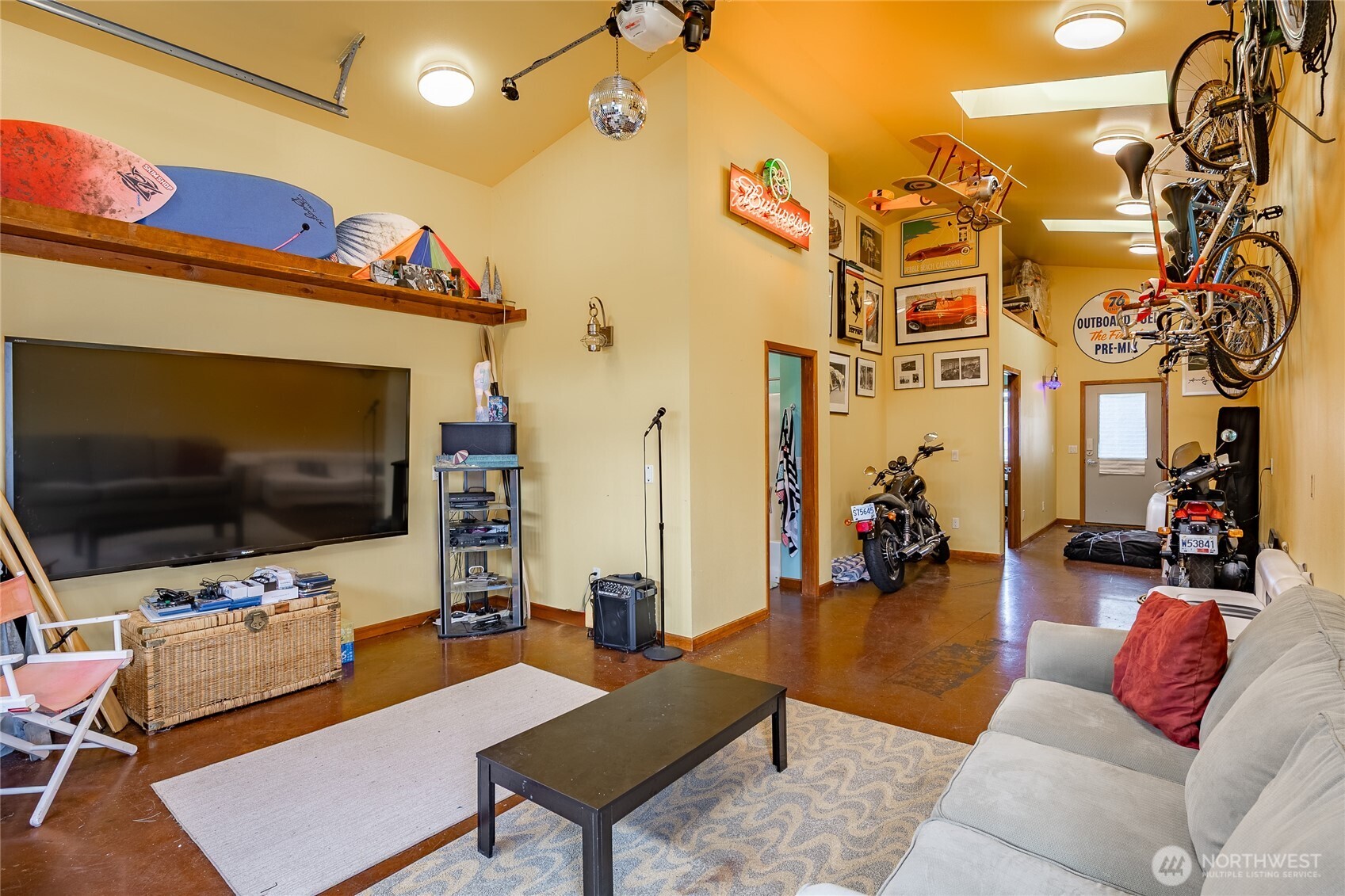 5382 Nootka Loop Birch Bay, WA 98230 - Photo 19 of 40 a living room with furniture and a flat screen tv