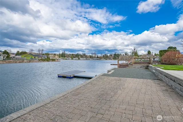 a view of outdoor space with city view