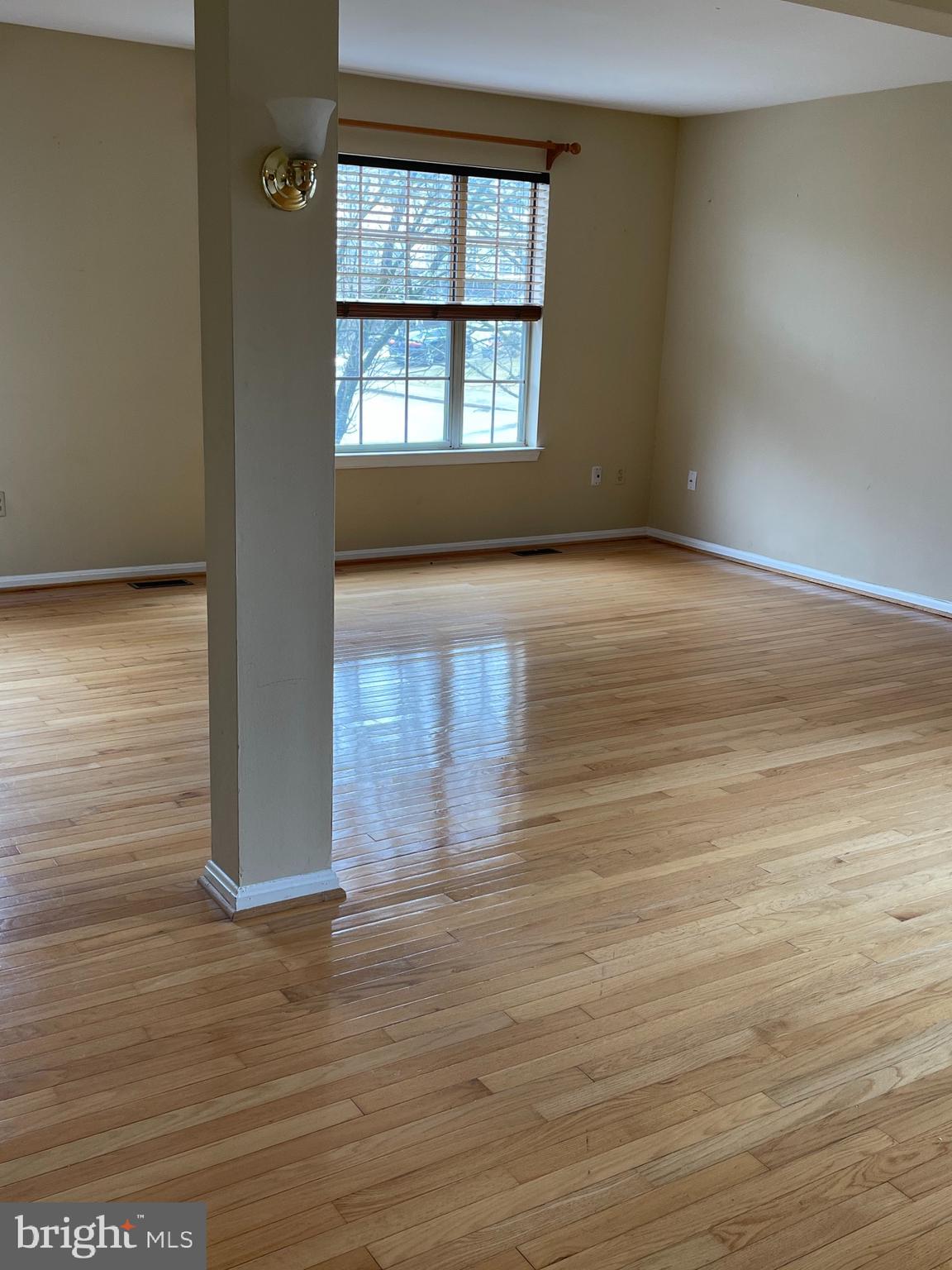 8733 Ruppert Court Ellicott City, MD 21043 - Photo 10 of 22 Living/Dining Room area