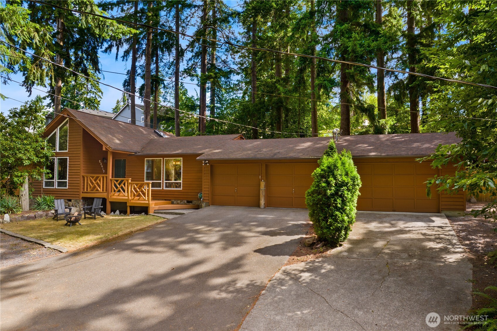23417 Edmonds Way Edmonds, WA 98026 - Photo 2 of 32 Gallery Image 2