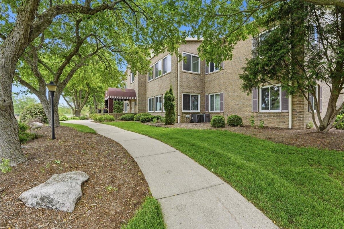 99 Golf, Unit H Madison, WI 53704 - Photo 3 of 43