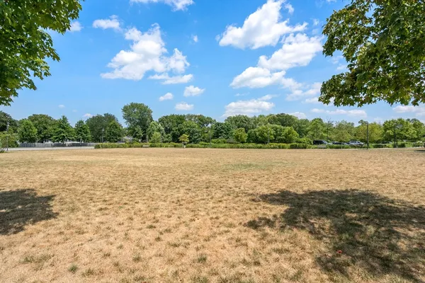 $459,900 | 7 Cross Street, Unit 102, Wilmington, MA 01887