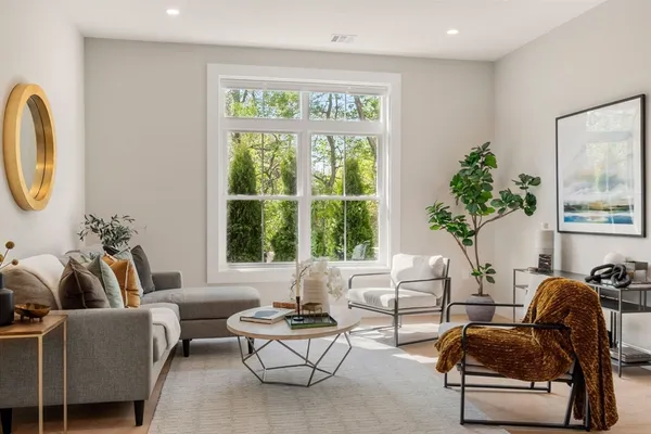 $459,900 | 7 Cross Street, Unit 102, Wilmington, MA 01887